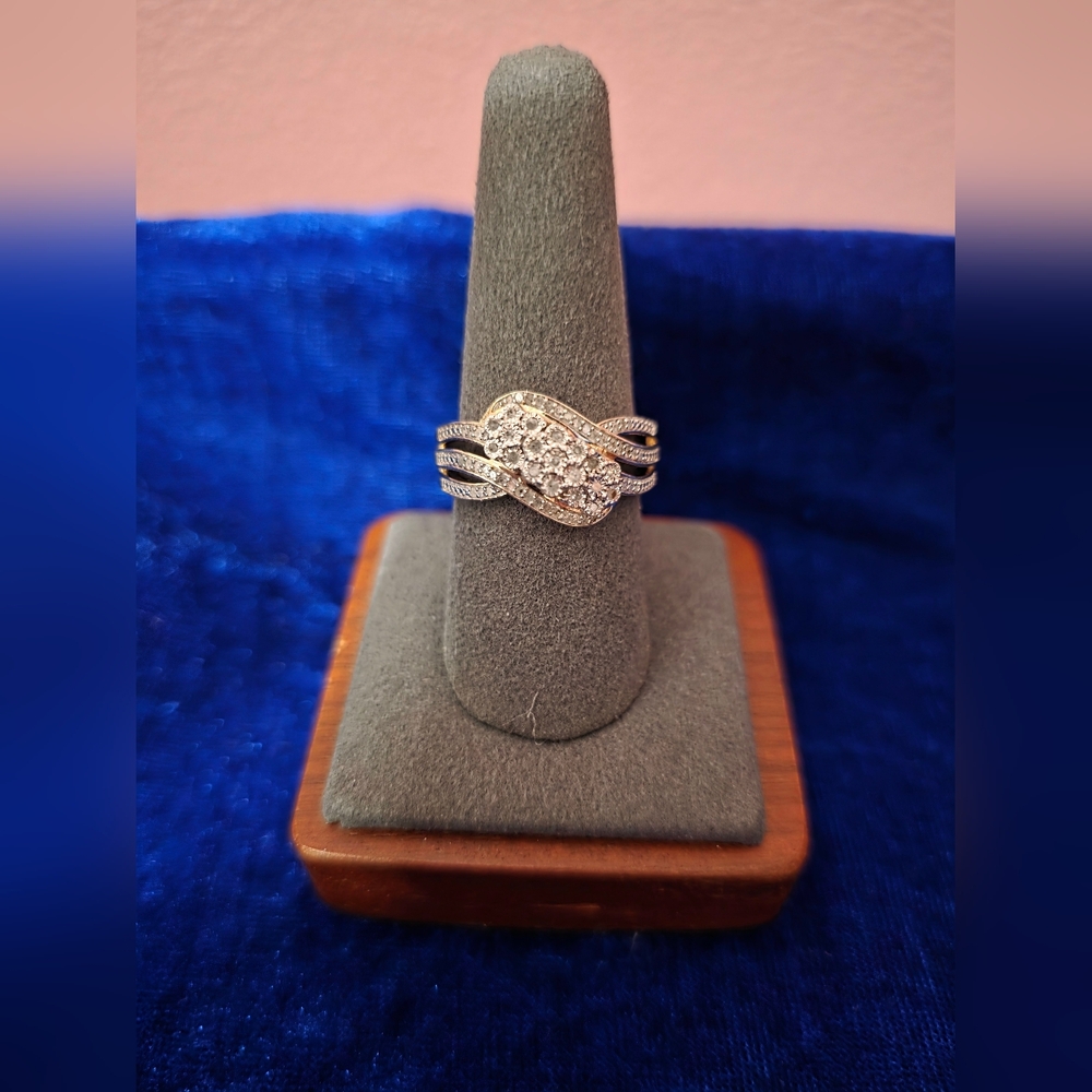 Elegant Silver Diamond Cluster Women's Ring Stamped 925.  Diamond Cluster